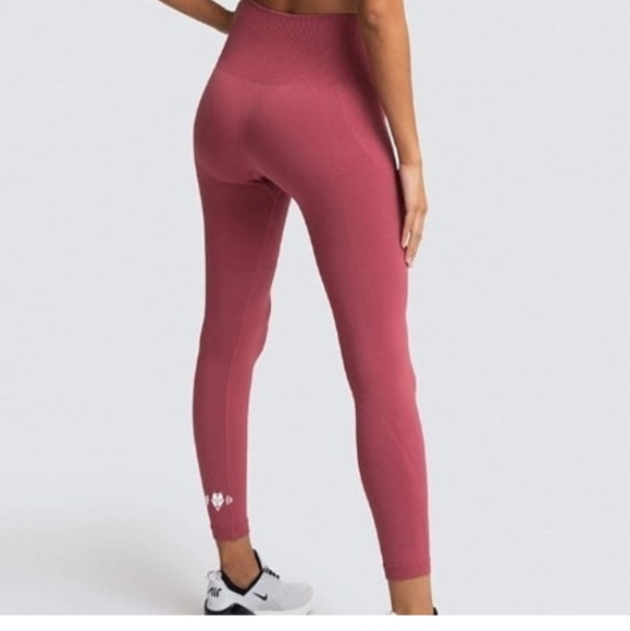 Workout/yoga leggings 🏋 - Picture 3 of 8